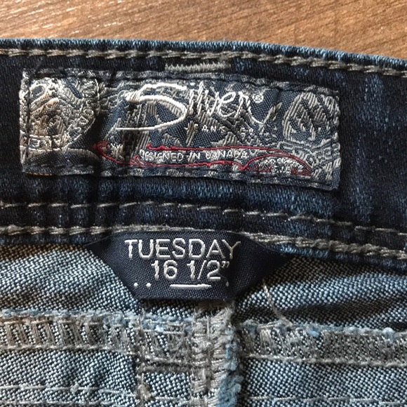 Silver Jeans - Picture 5 of 6